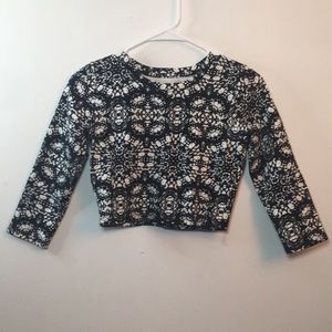 Abercrombie & Fitch Abstract Black and White Cropped top: Size Small